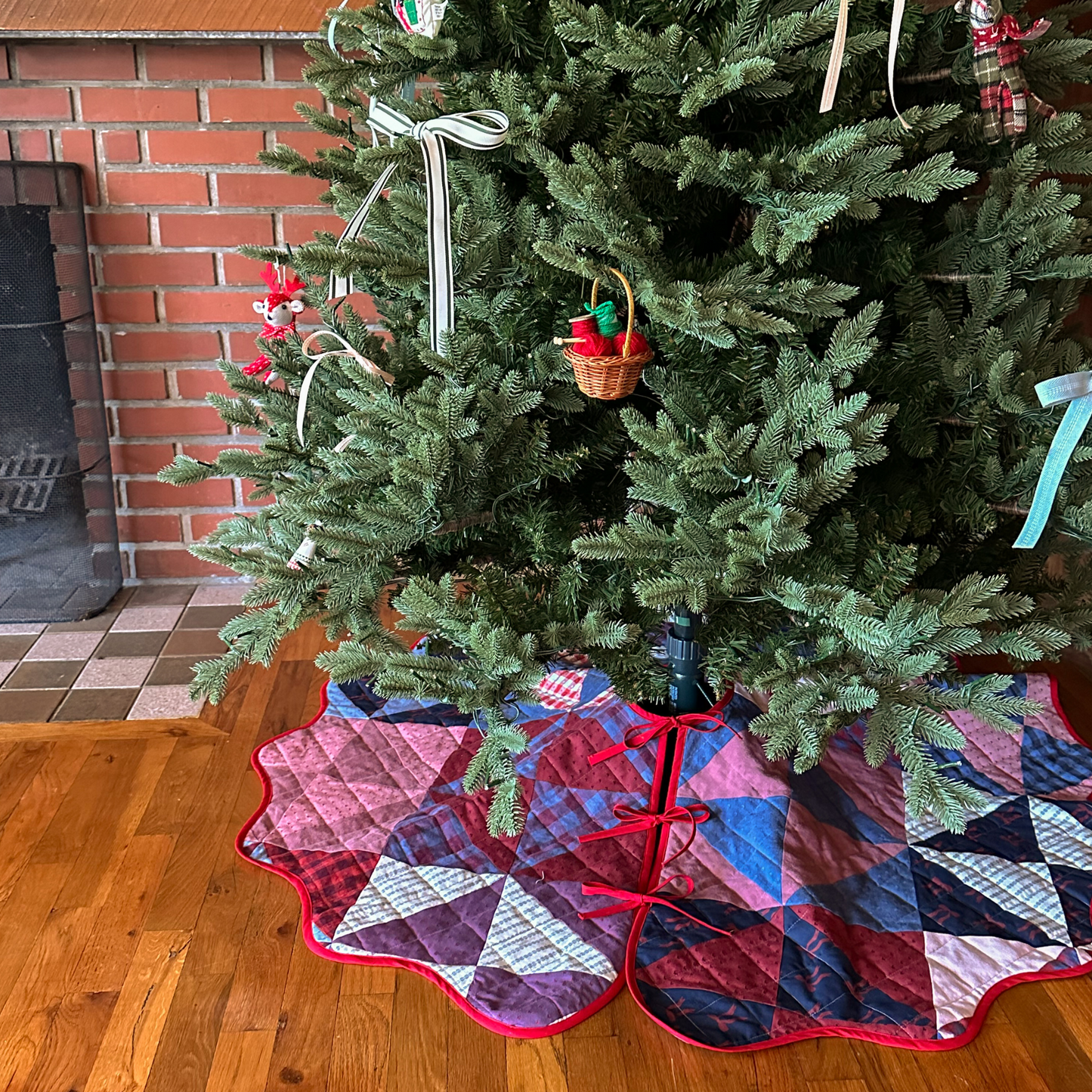 Syd Graham Patterns Connie Tree Skirt - PDF Pattern
