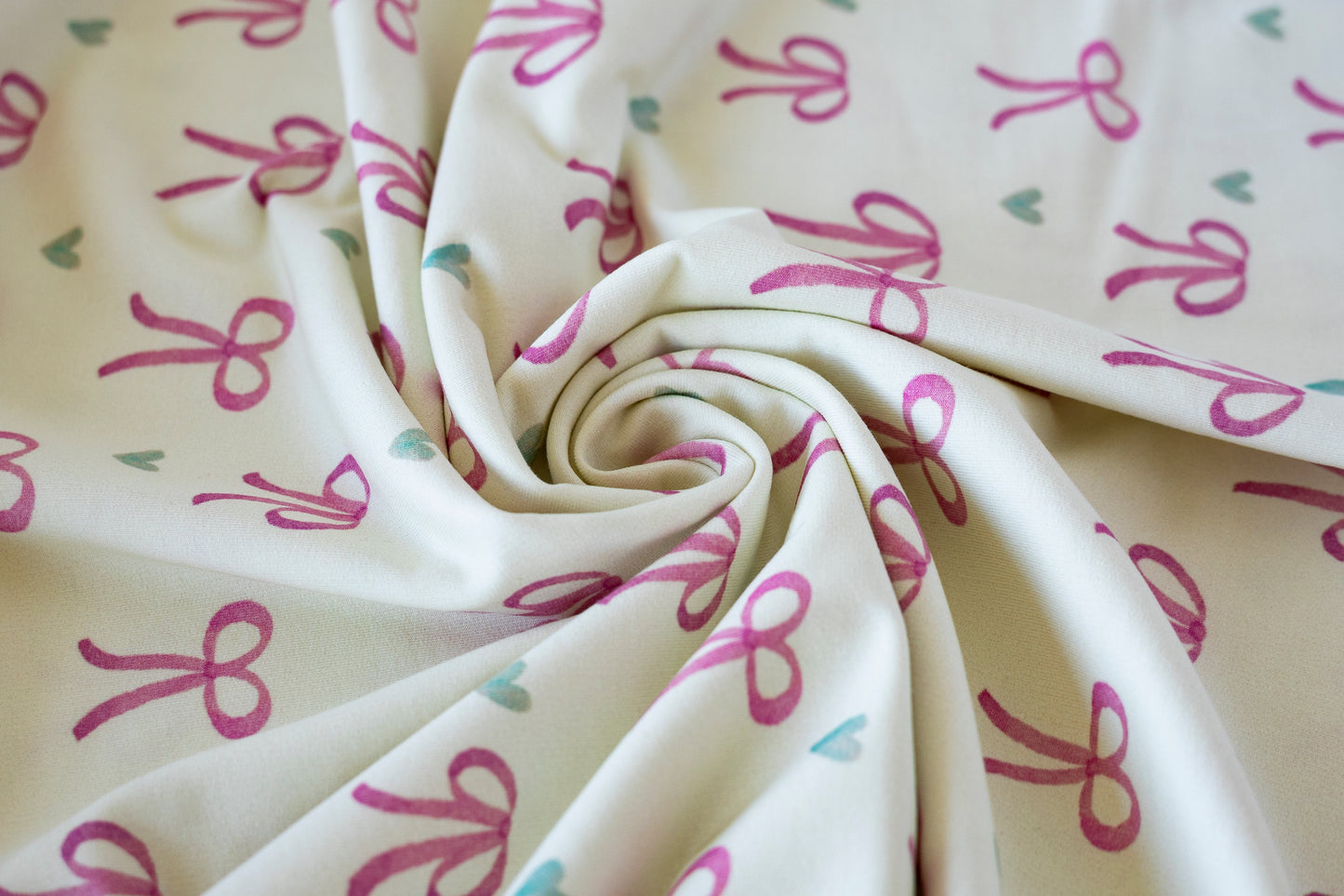 Sweatshirt Fleece - Bows & Hearts (OEKO-TEX Standard 100)