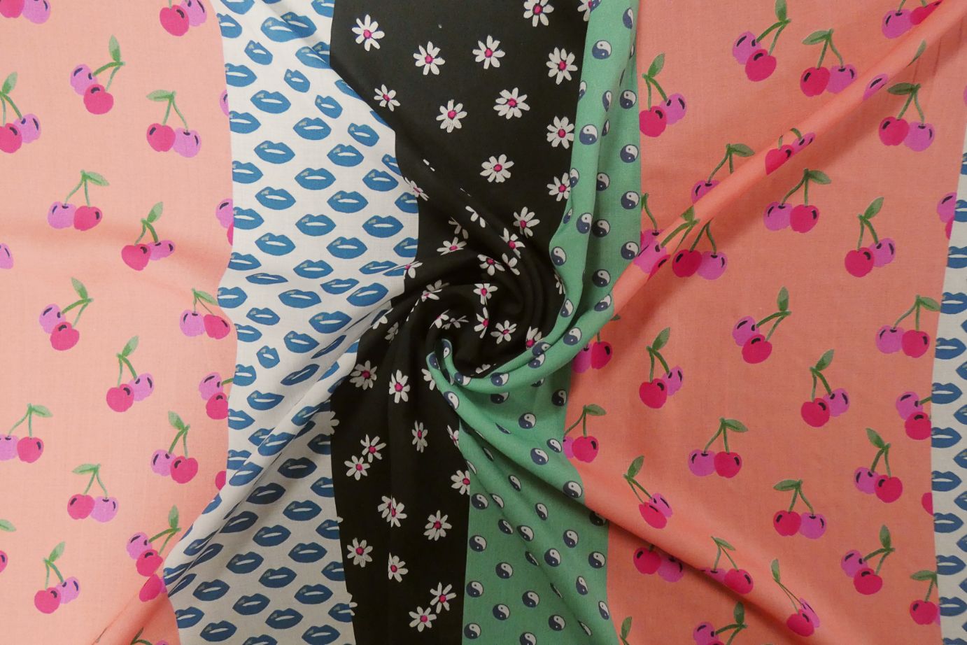 Viscose Challis Lawn - Summer Nostalgia
