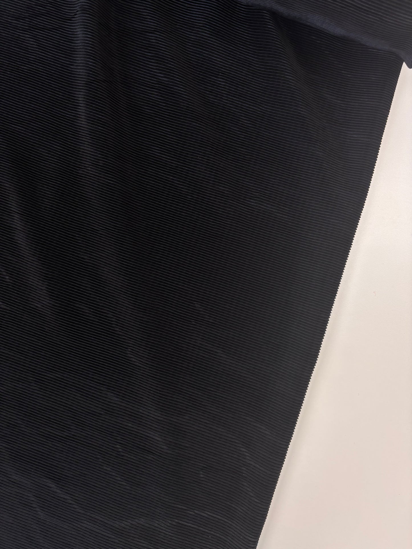 Deadstock Black Plissé