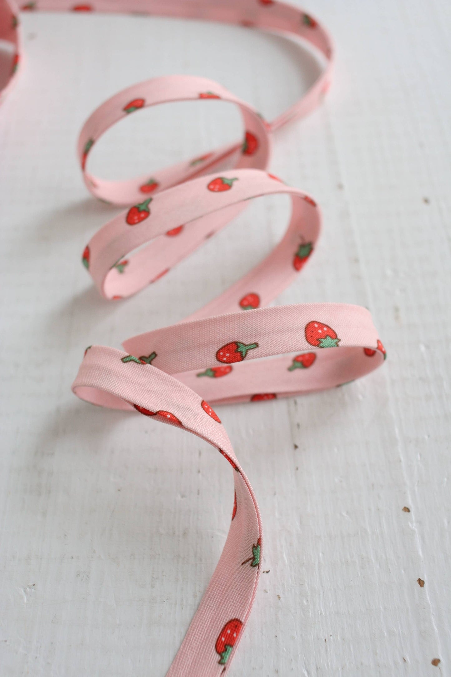 1/2" Double Fold Bias Binding - Strawberry (by the yard)