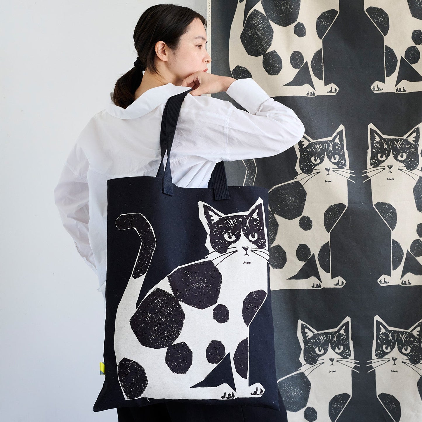 Kokka - Two Cat Cotton Linen Canvas Panel