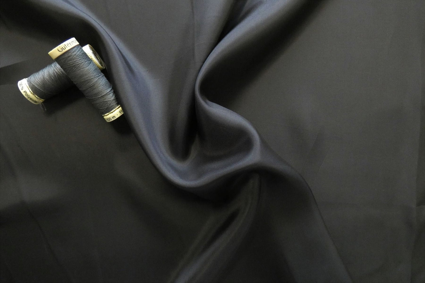 Viscose/Acetate Lotus Lining (Slate and White)