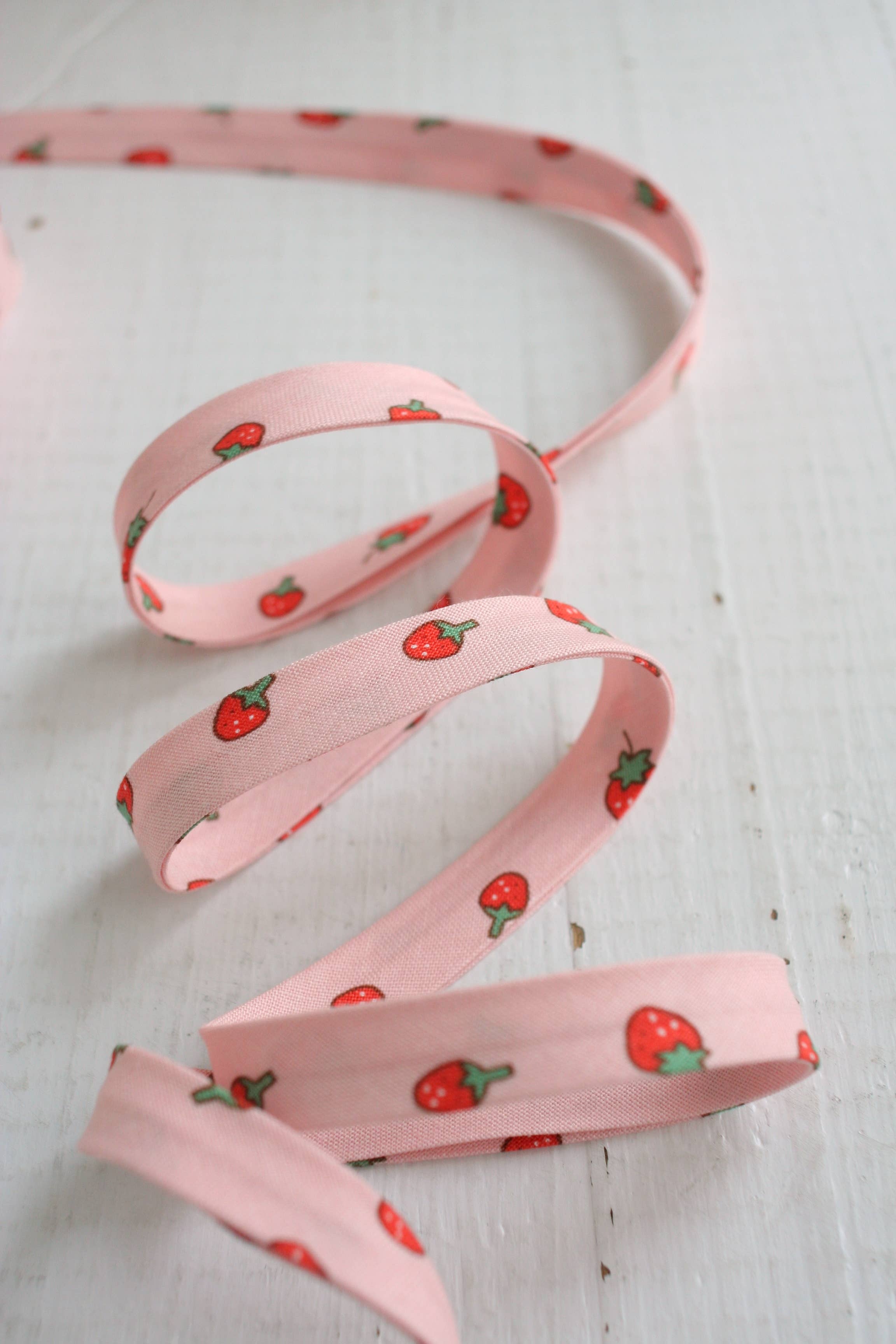 1/2" Double Fold Bias Binding - Strawberry (by the yard)