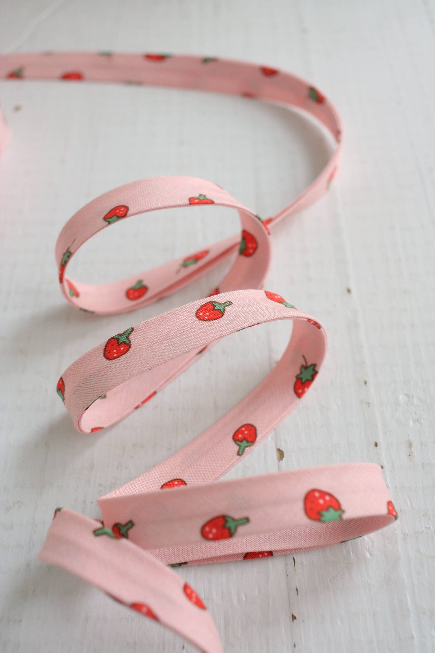 1/2" Double Fold Bias Binding - Strawberry (by the yard)