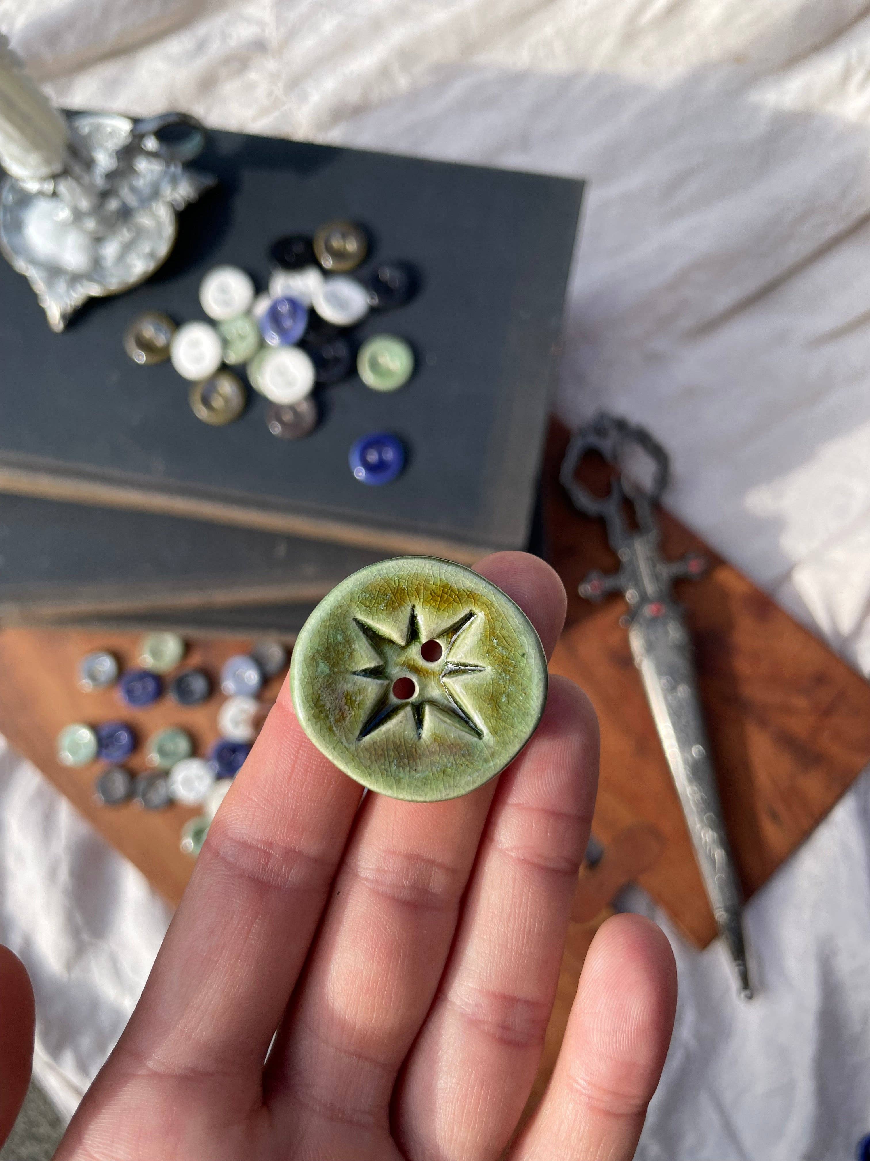 30mm Jumbo Star Button