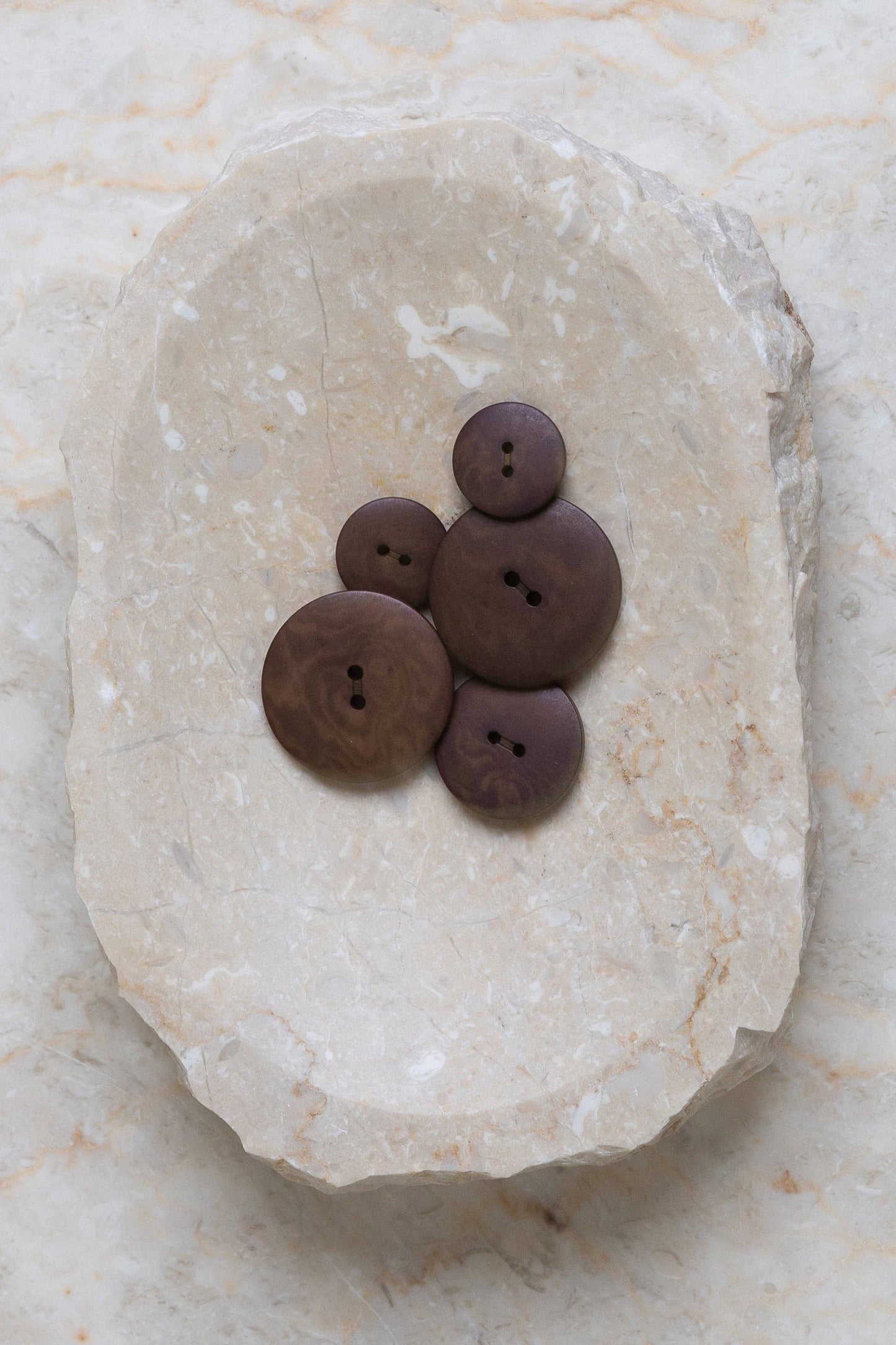 Palm Buttons - oat chocolate x50