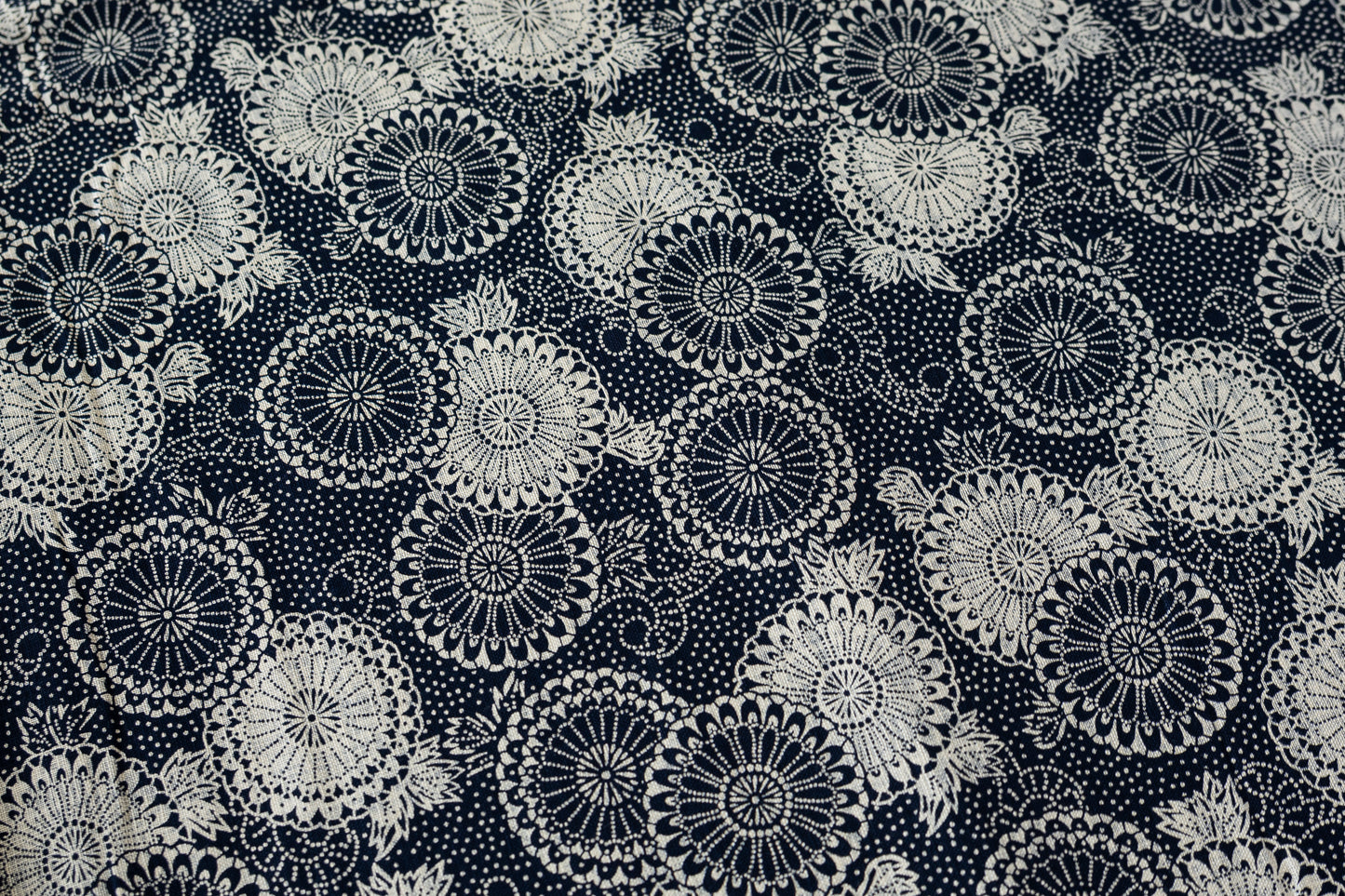 Sevenberry Nara Homespun - Flower Wheel