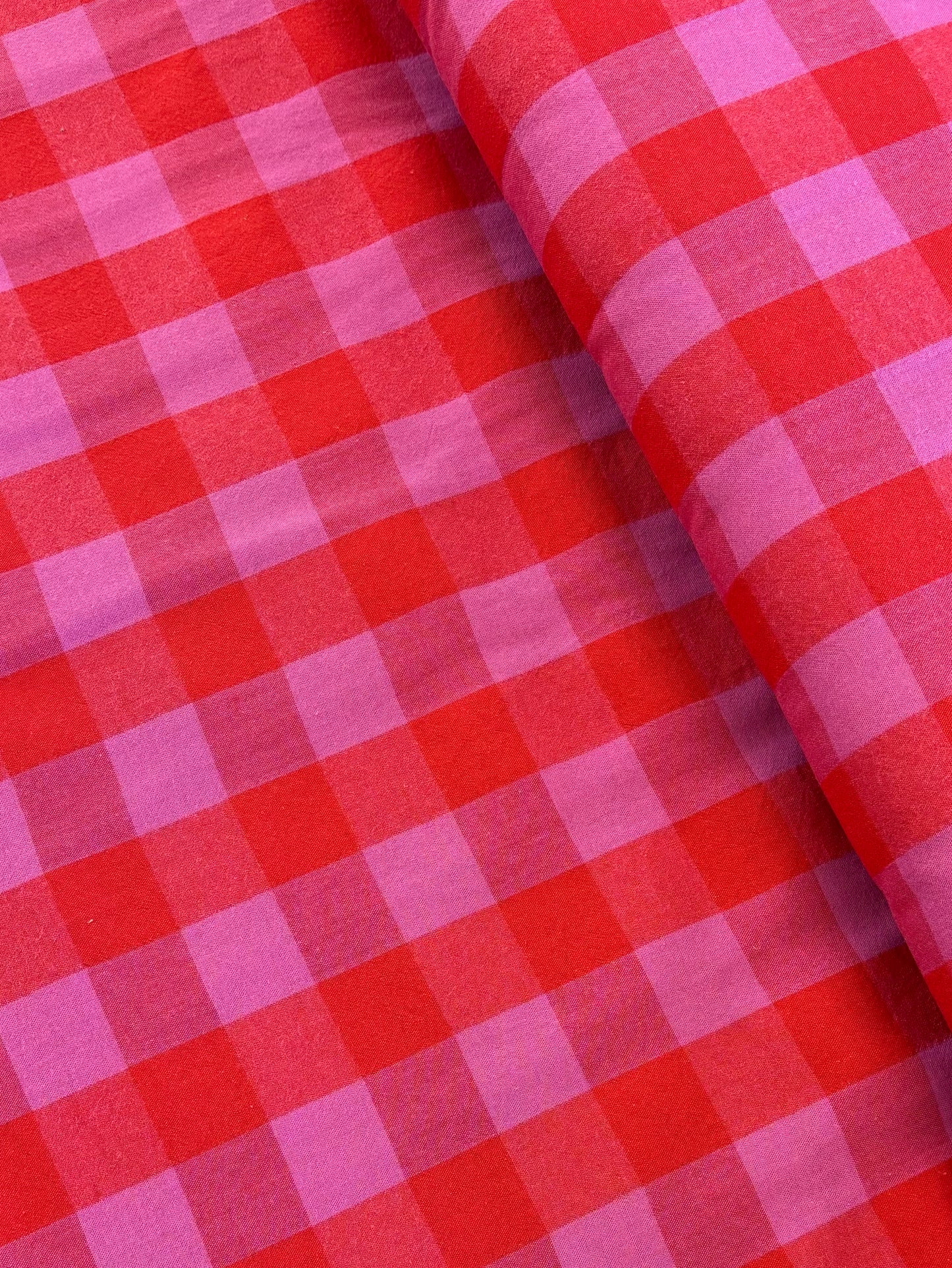 Yarn-Dyed Large Check - Red & Pink