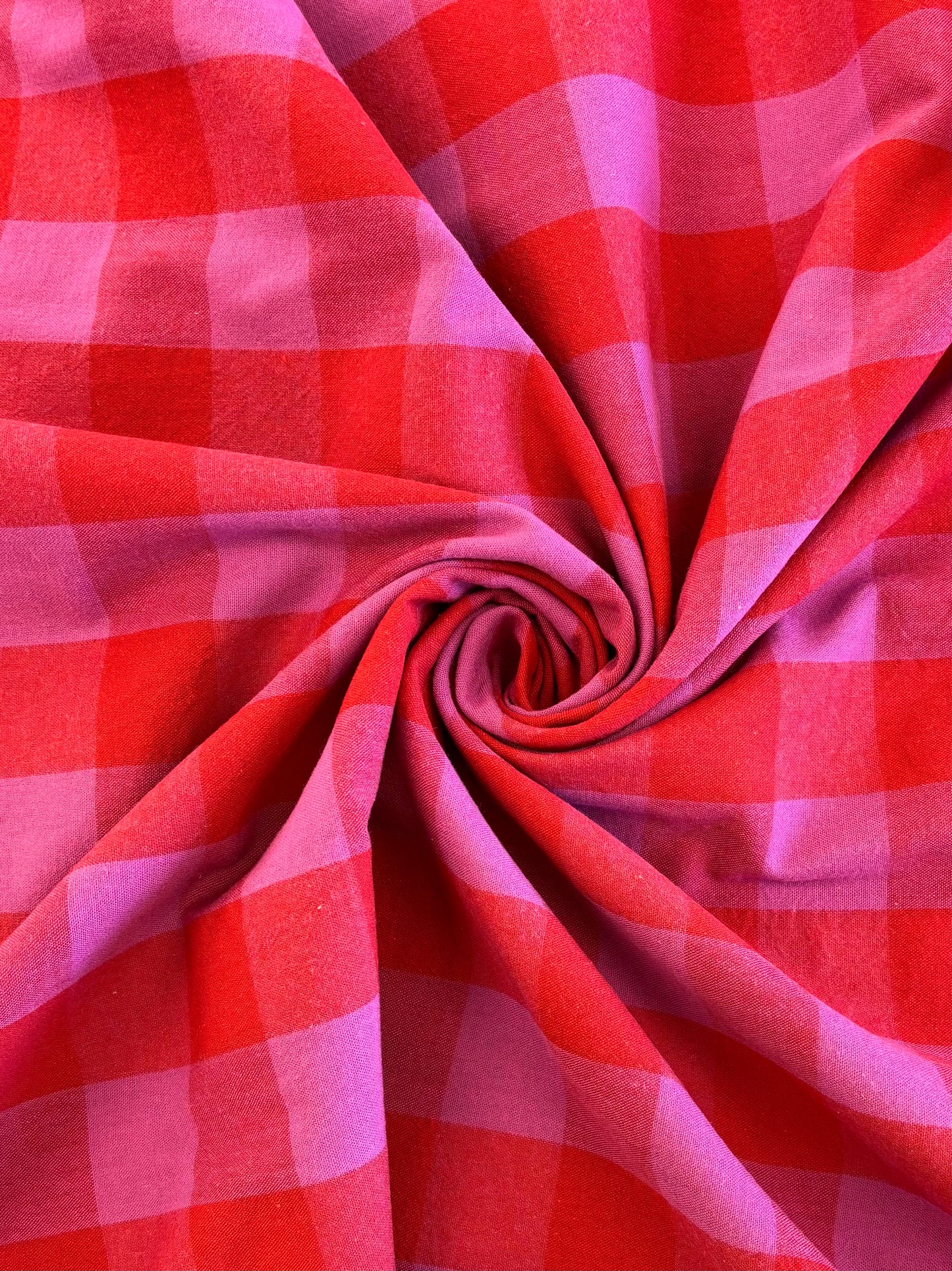 Yarn-Dyed Large Check - Red & Pink