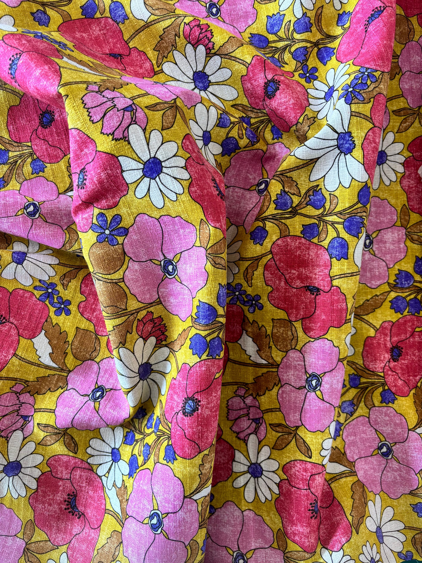 Kokka - Retro Blooms Cotton Barkcloth (Pink)