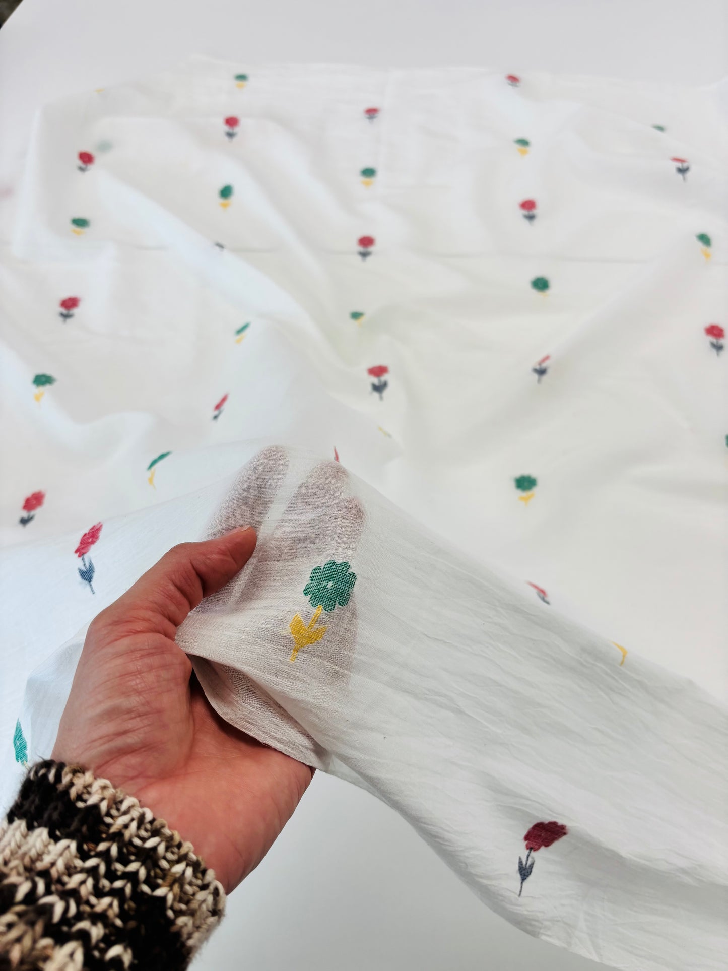 Jamdani Handloom Cotton - Dainty Flowers