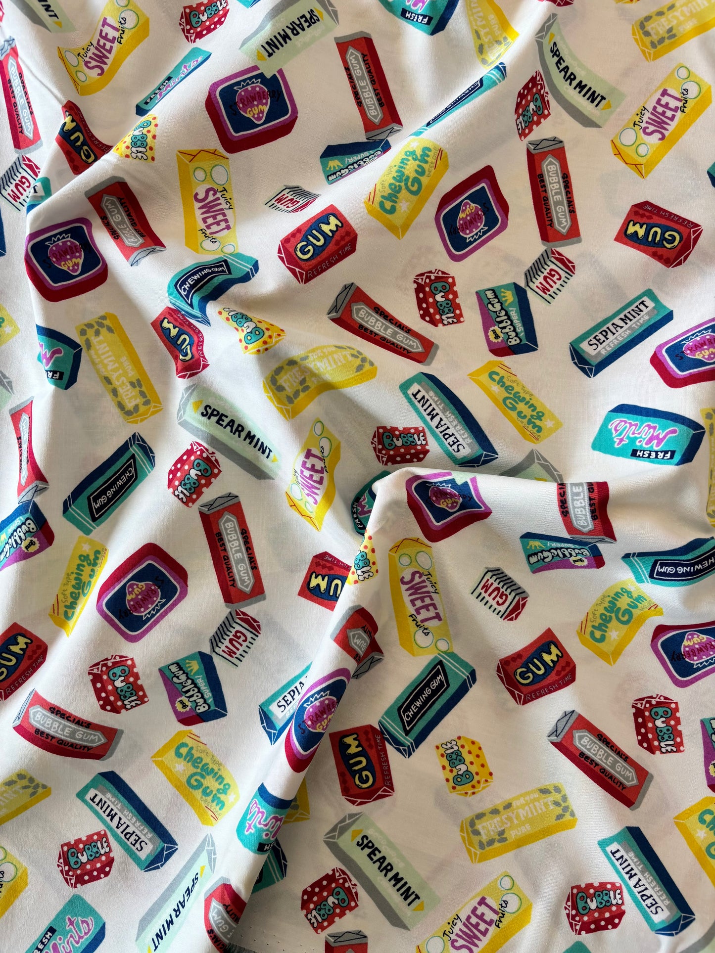 Kokka - Lightweight Cotton (Chewing Gum)