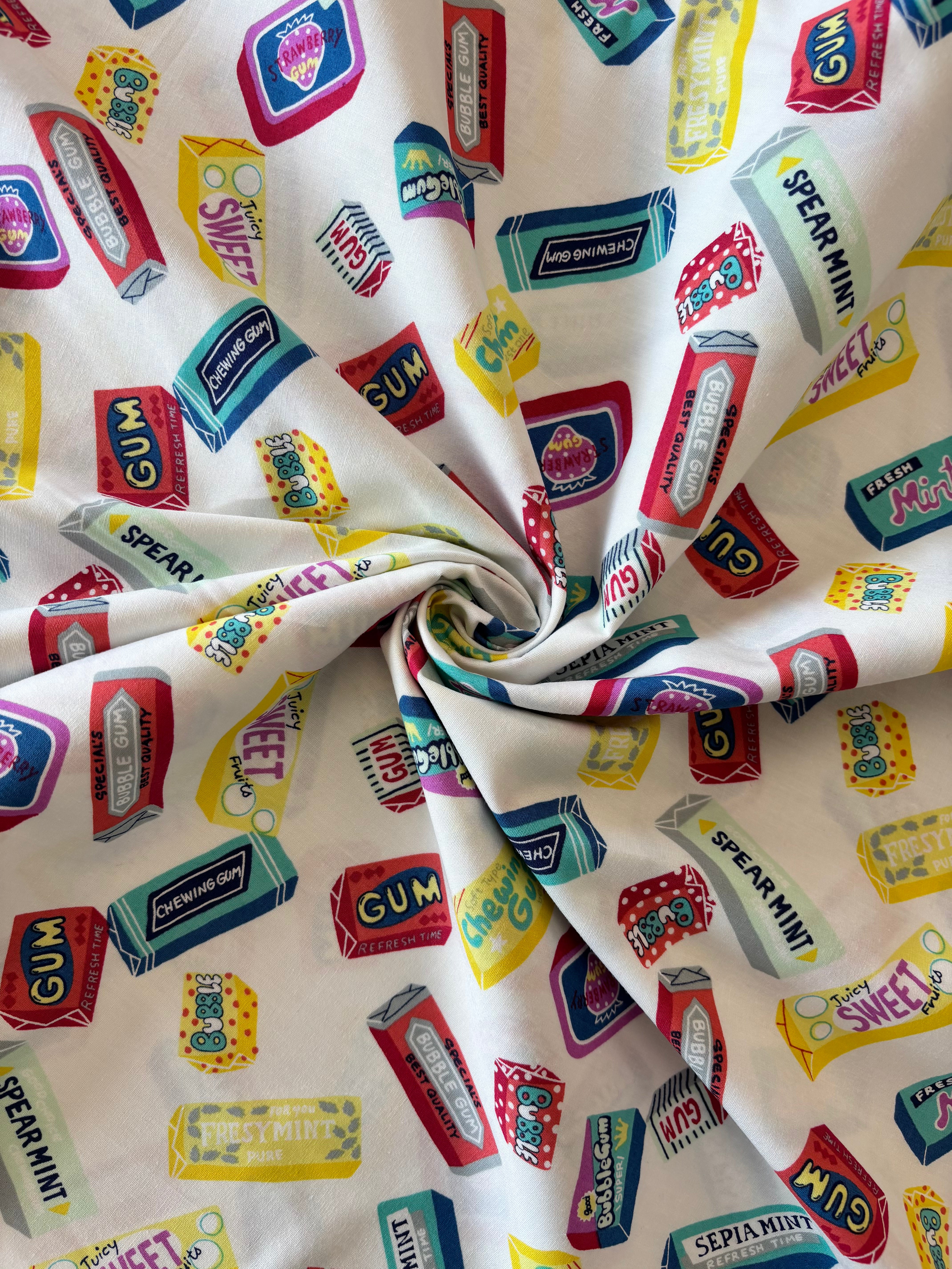 Kokka - Lightweight Cotton (Chewing Gum)