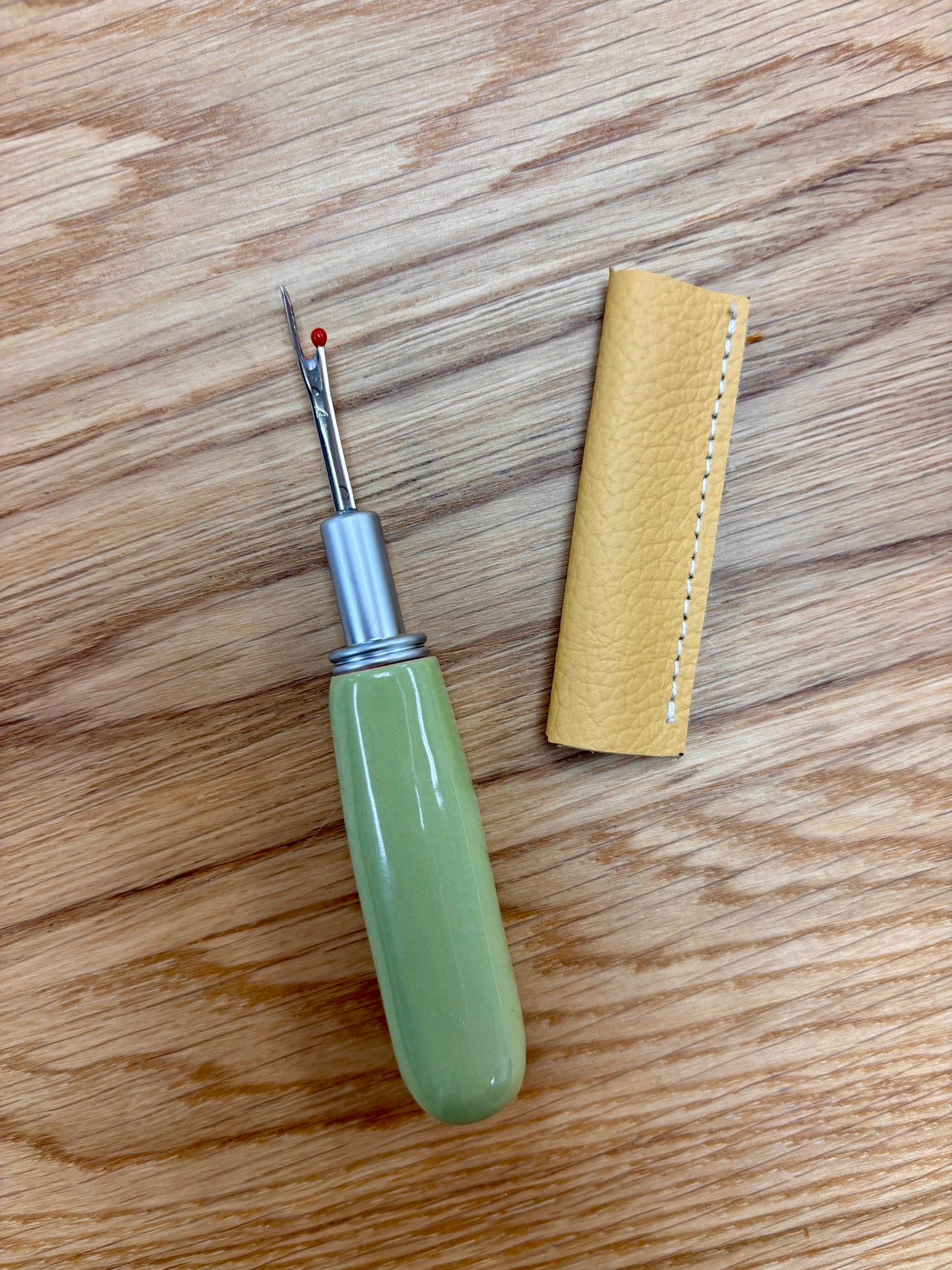 Seam Ripper with Ceramic Handle