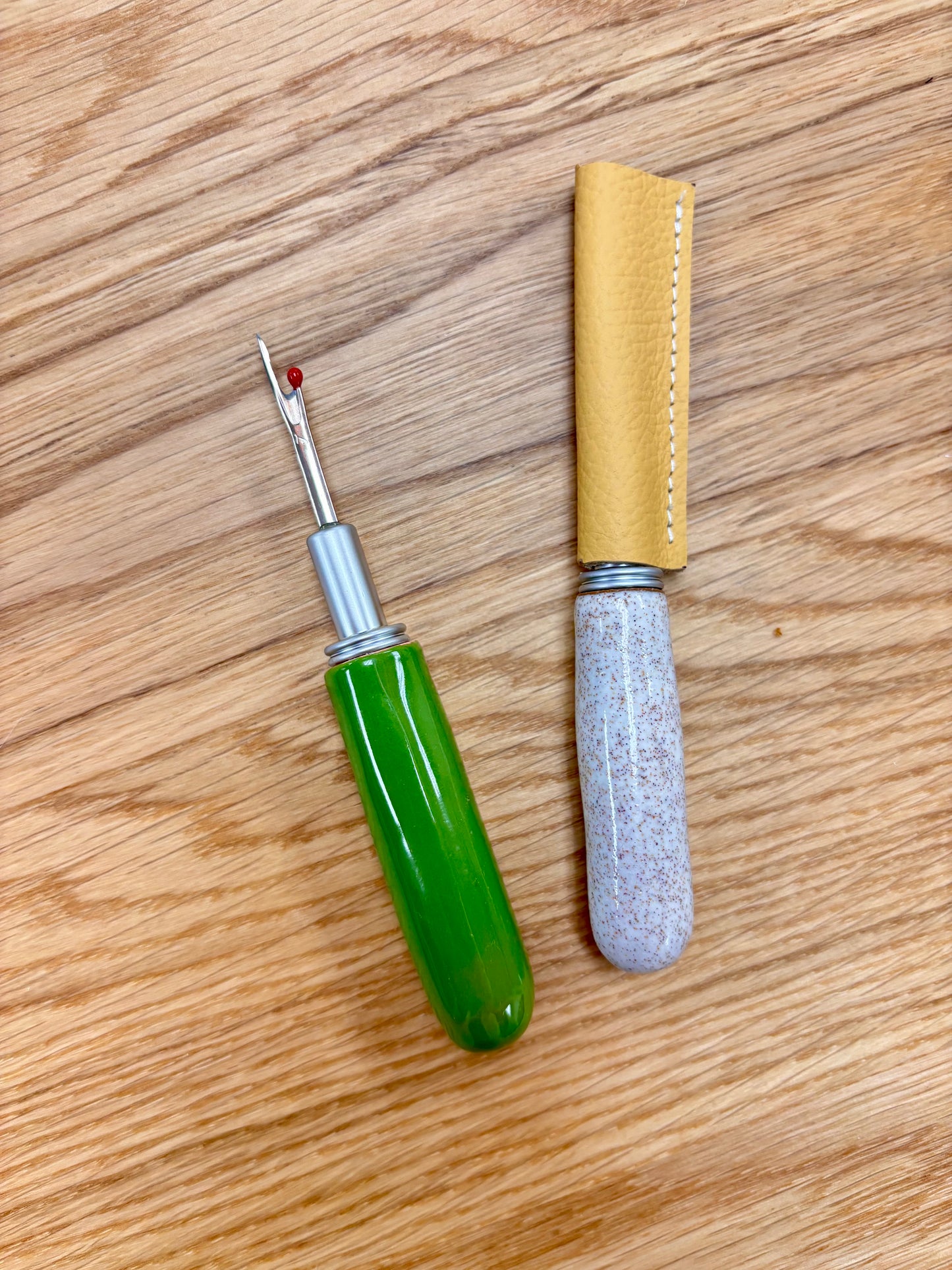 Seam Ripper with Ceramic Handle