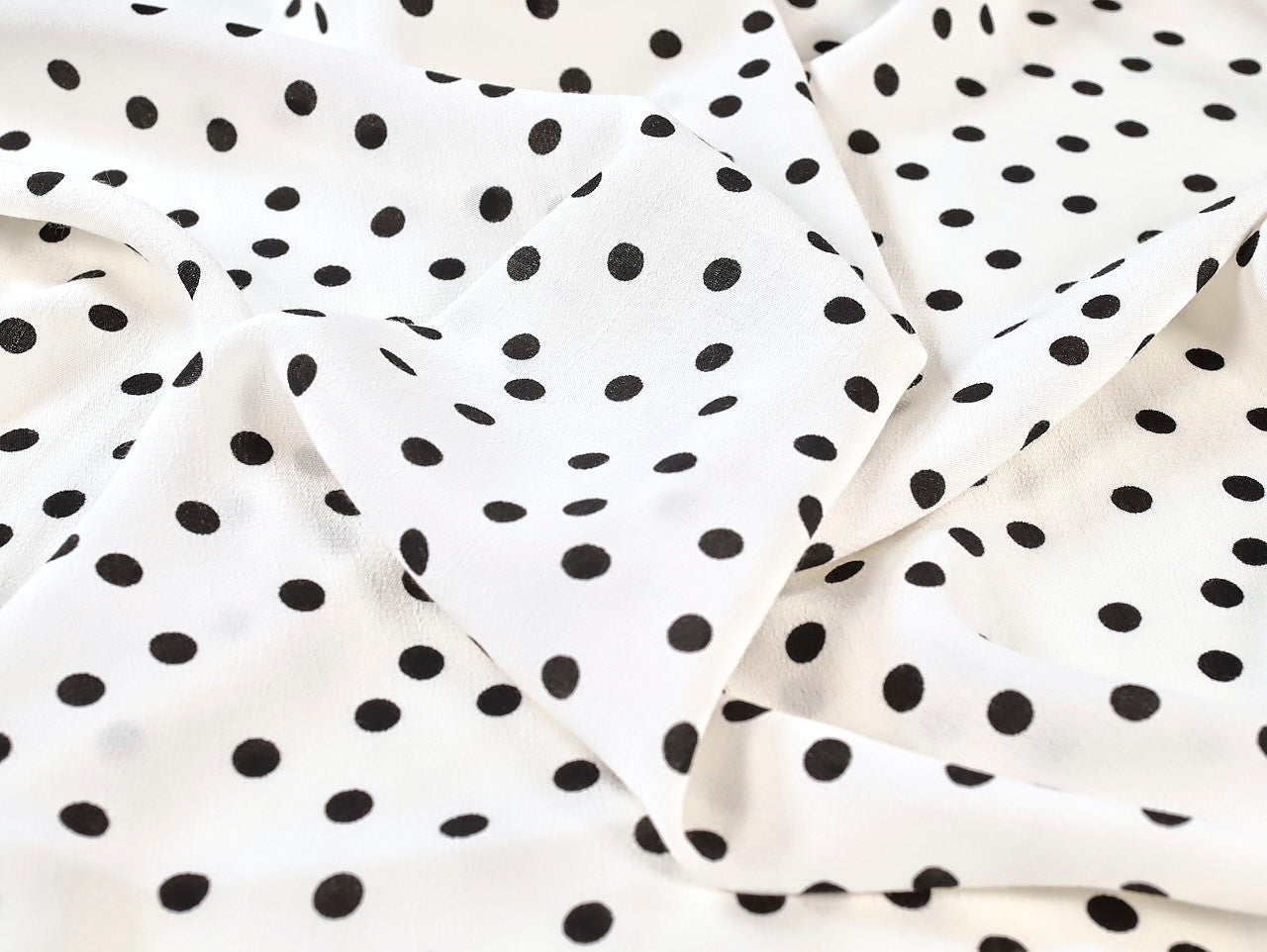 Vivian Spot Viscose Crepe - Ivory