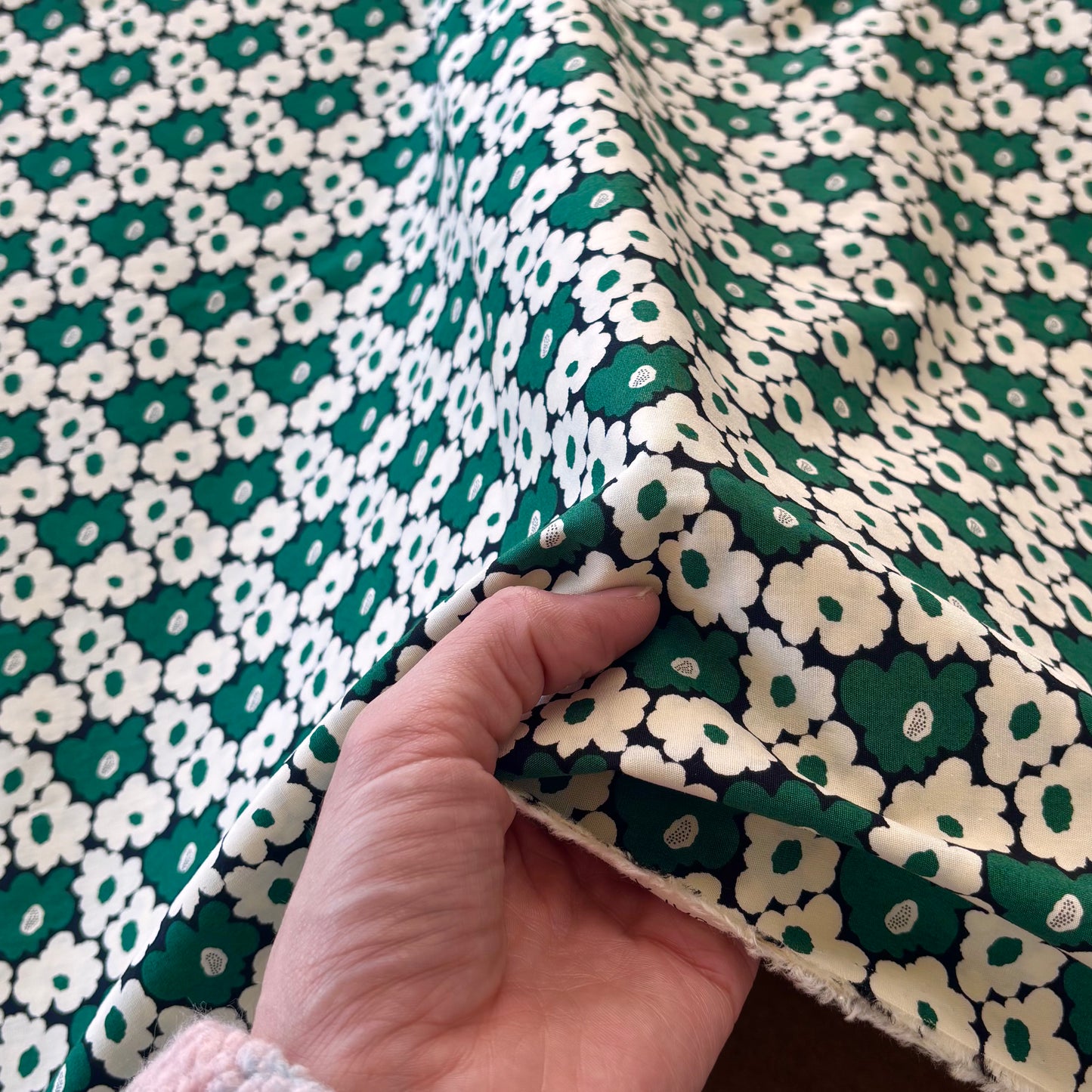 Soft Cotton Poplin - Green Poppy
