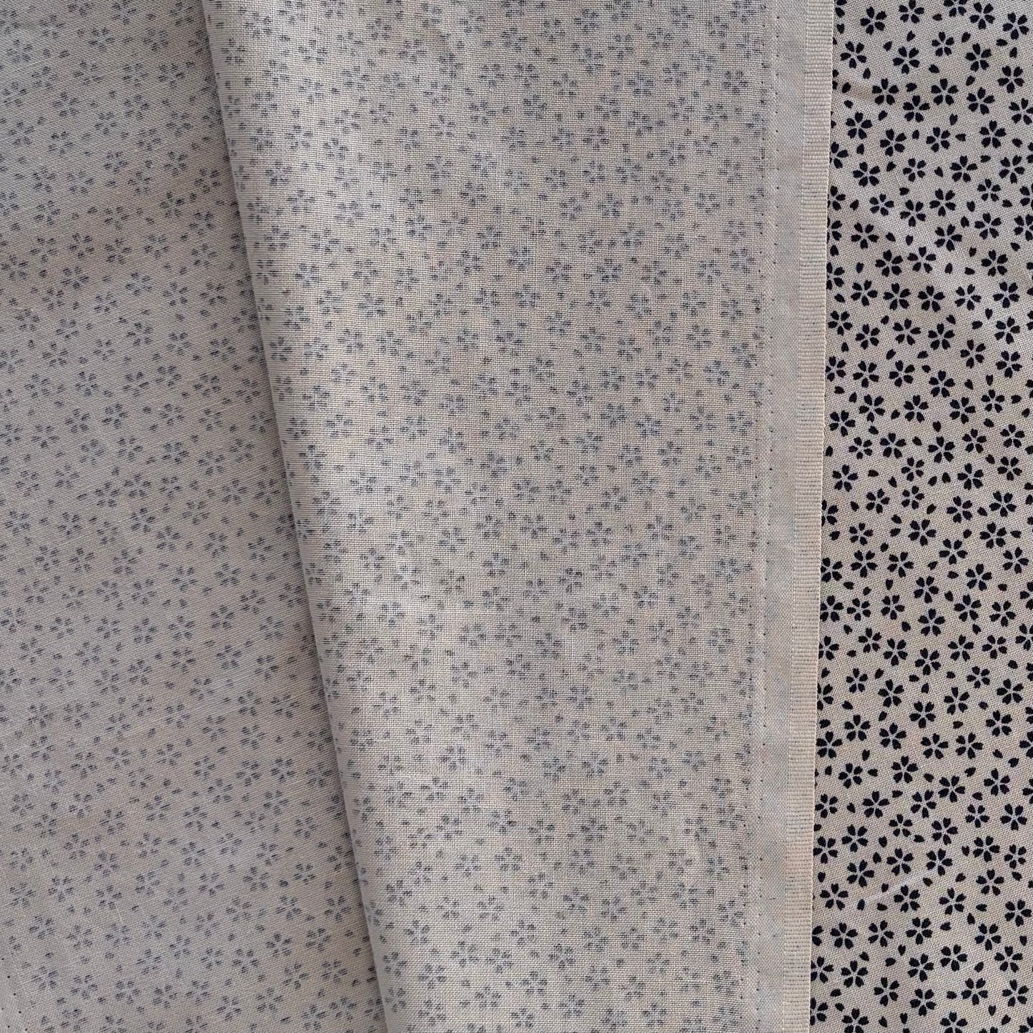 Sevenberry - Off-White Cherry Blossom Sakura