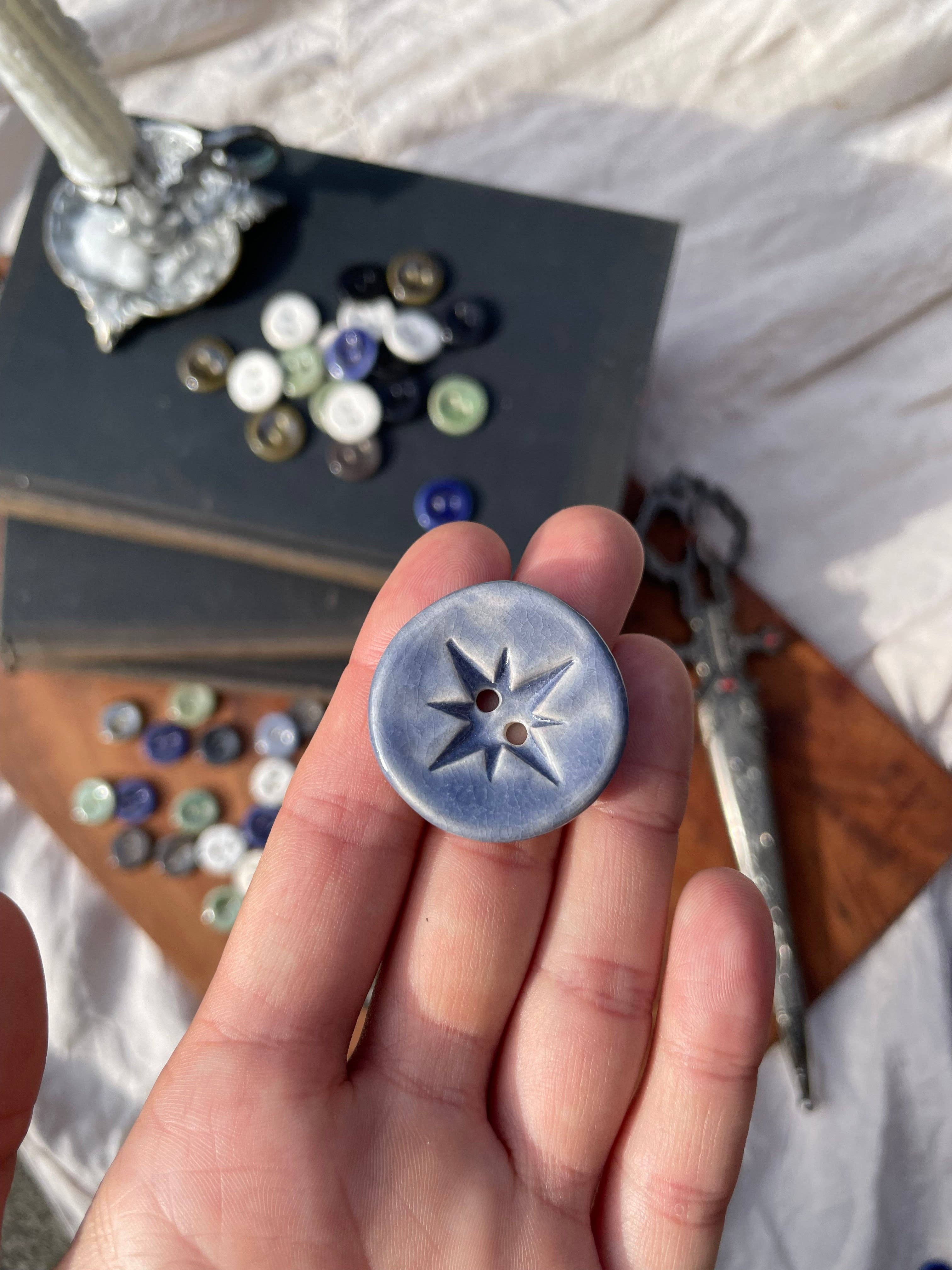 30mm Jumbo Star Button