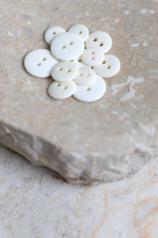 Classic Shine Buttons - Off-White (15mm)