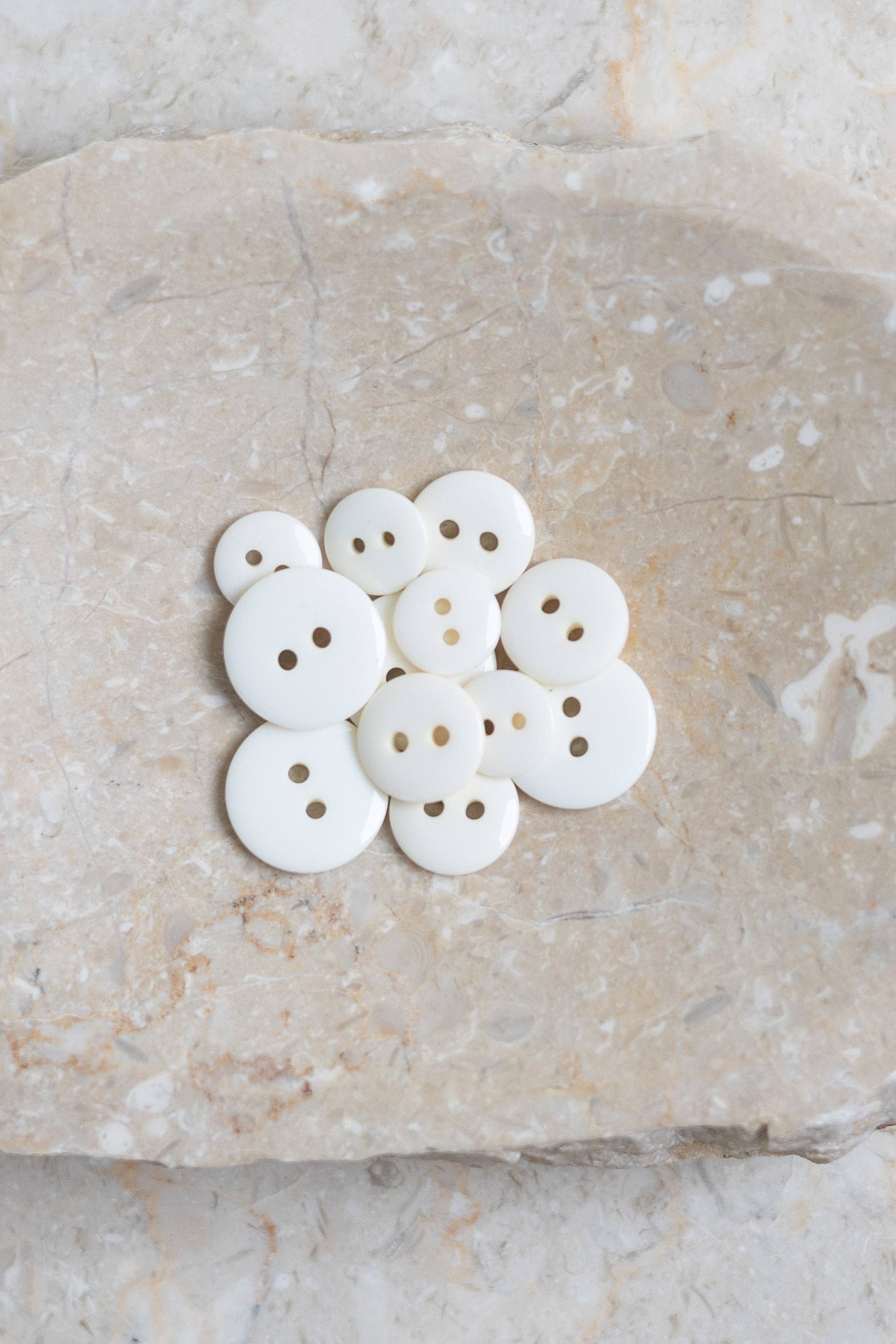 Classic Shine Buttons - Off-White (15mm)